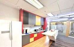 United Square (D11), Office #615069281